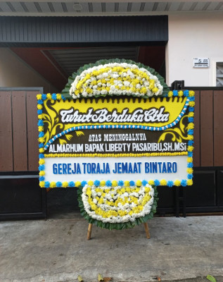 Papan Bunga Duka di Wangunreja